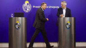 Oddone anunció reasignación de recursos para cumplir con cuatro prioridades: infancia, seguridad, situación de calle y empleo